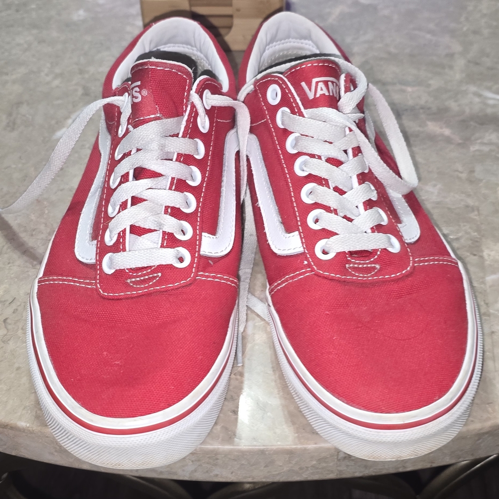 Vans Classic Red and White Sneakers 👟